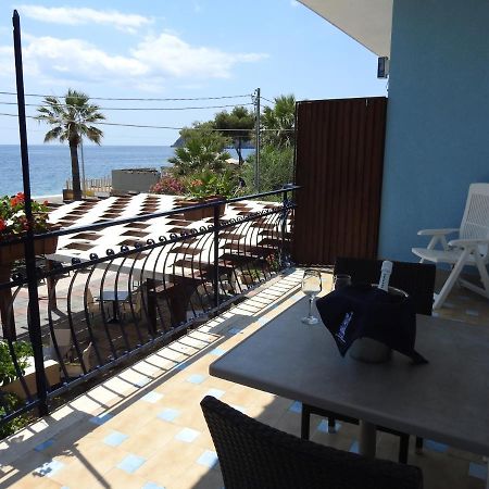 Chrismare Hotel Mazzeo Bagian luar foto