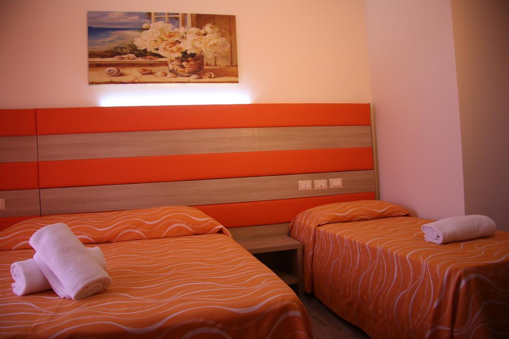 Chrismare Hotel Mazzeo Bagian luar foto