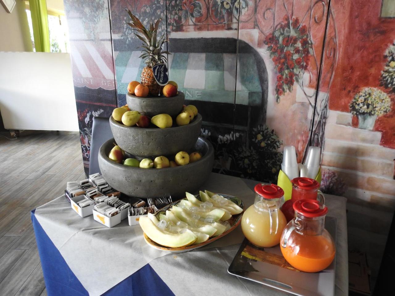 Chrismare Hotel Mazzeo Bagian luar foto